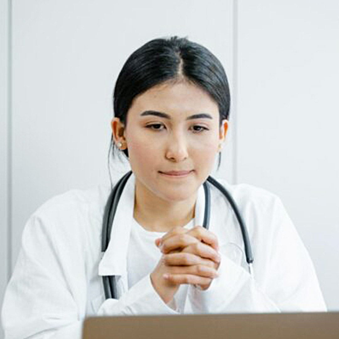 seo for doctors consulting patient in clinic UK